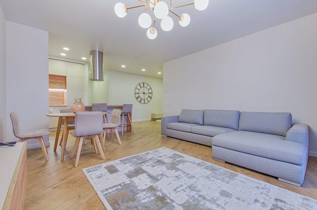 Staging a Home for Buyer Viewing